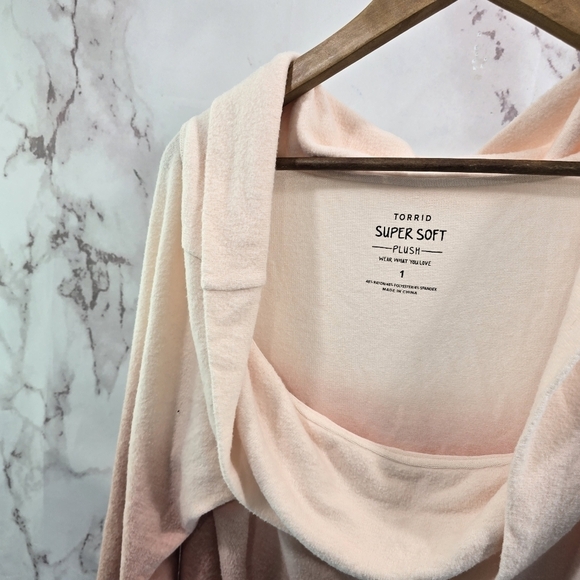Torrid Sweater Womens 1X 1 Pink Off Shoulder Sweatshirt Ombre Super Soft Plush - Picture 2 of 11